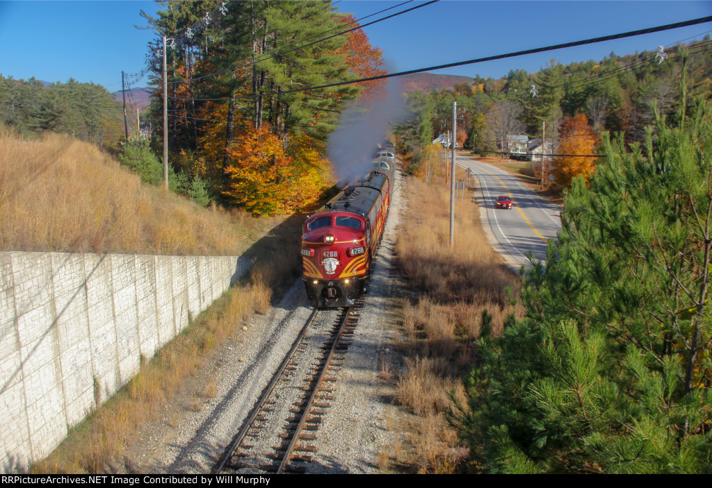 470 Club Excursion passes under Rt 302